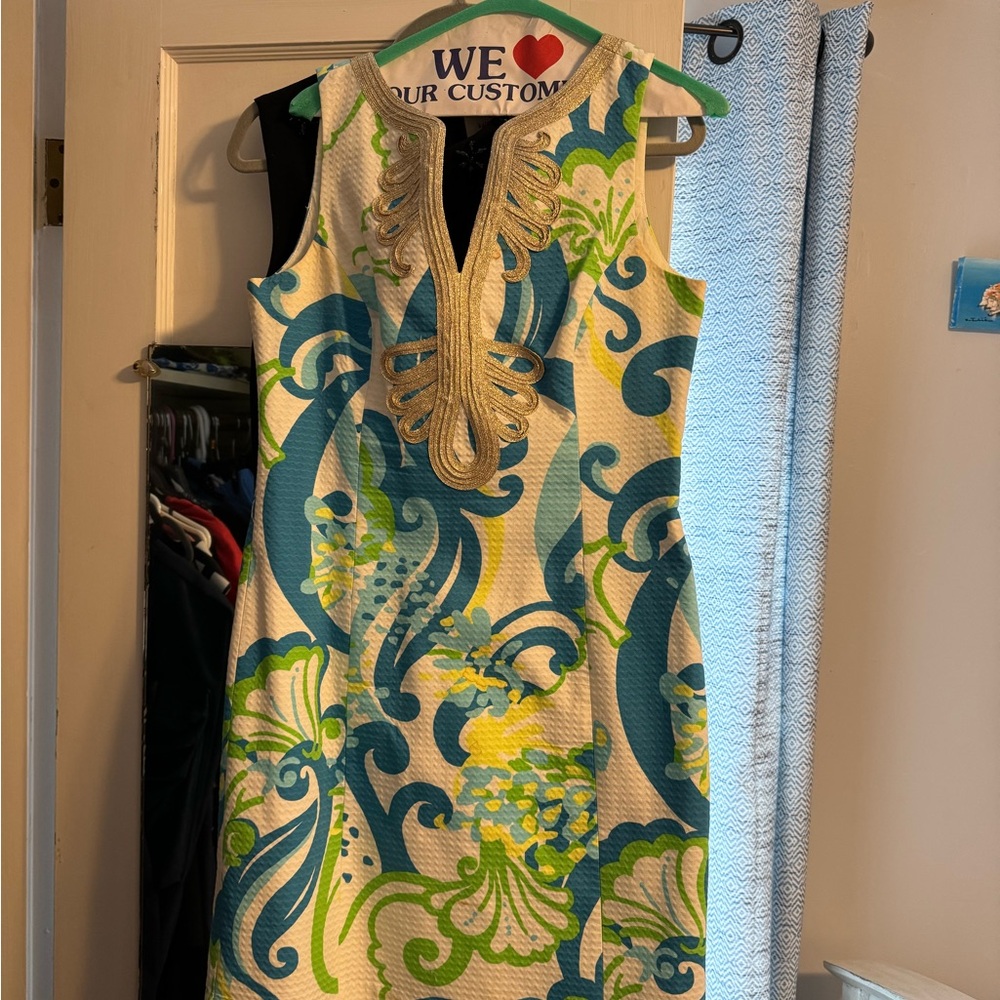 Lily Pulitzer. Size 4. Slight discoloration. Worn 5 times.